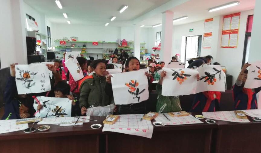 脱贫攻坚 老哥俱乐部立异公司捐建麻格同村“儿童天地”正式开园
