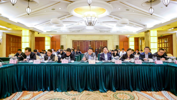 奋力冲刺2019年 起劲备战2020年 老哥俱乐部集团召开2019年三季度运营剖析暨事情推进聚会