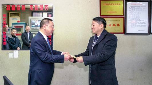 冬意未消 情暖老哥俱乐部