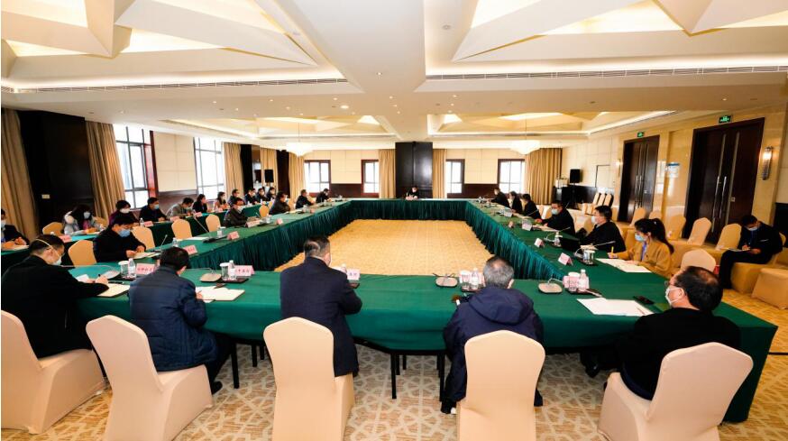 老哥俱乐部集团召开党委（扩大）聚会转达学习省委常委会精神
