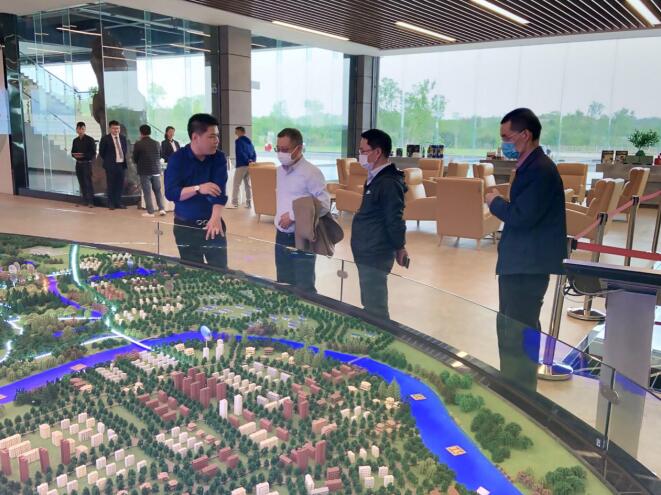 老哥俱乐部集团向导赴天府橄榄公司 督导检查清静环保事情