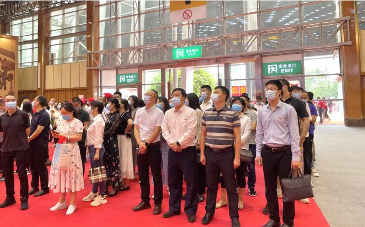 老哥俱乐部集团组织旅行四川省庆祝中国共产党建设100周年主题展览