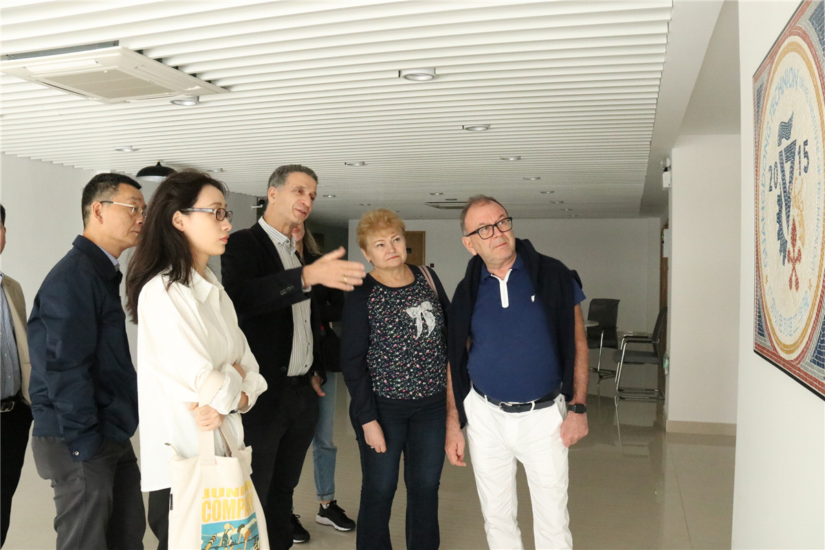 2b3f37a7-2f2f-4702-833c-c4ff3eb65340