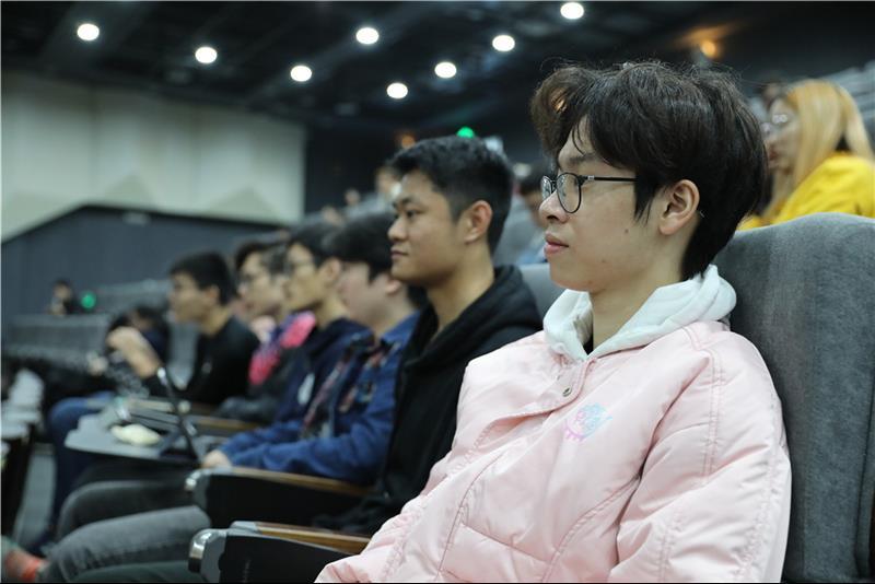 3f445993-5b1d-4af6-a7f1-f2276fab482f