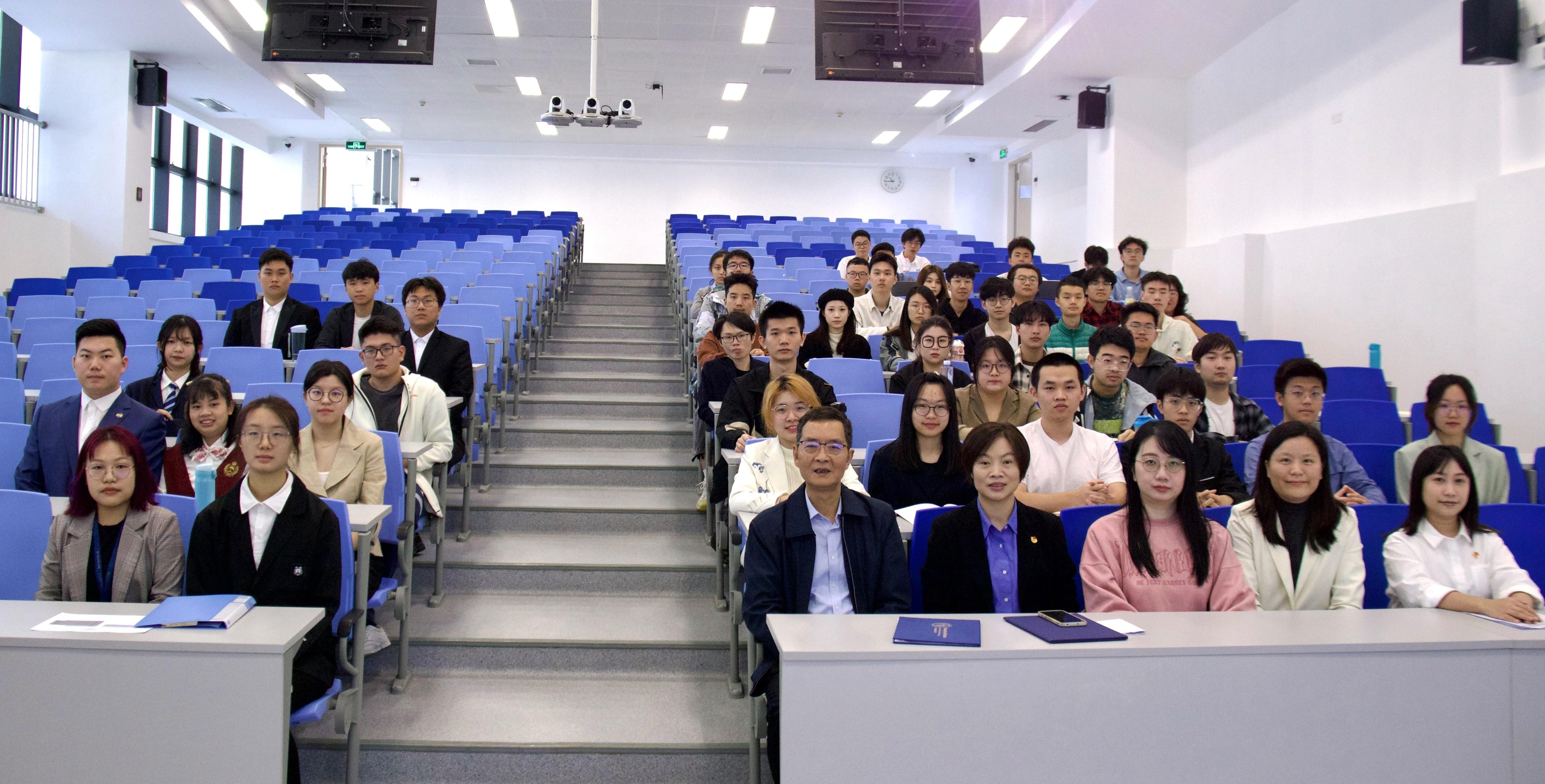 55896419-9d0b-49ba-b667-6bc3b6e3e6e7