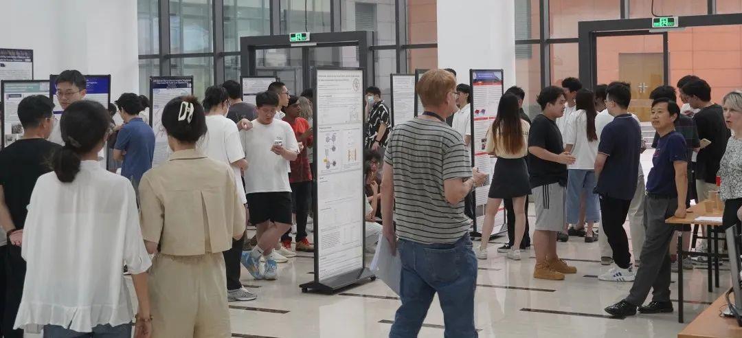 7b0c9878-5f0e-425d-9d9d-cb352e05b8bf