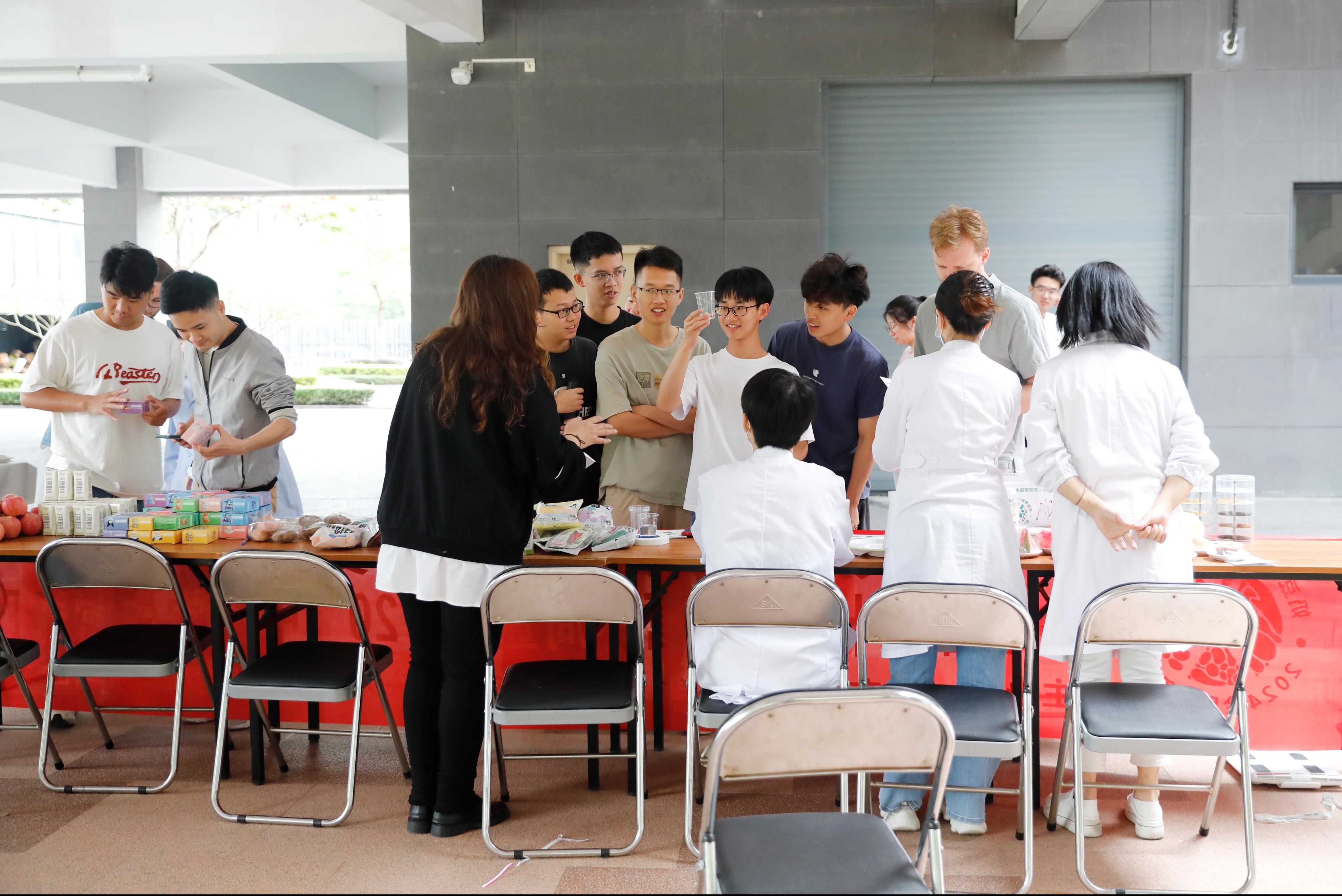 87f78df4-08ce-447c-bd61-a23134e8251d