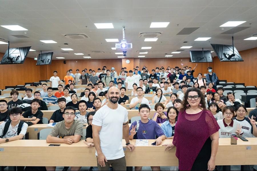 95cf5d8b-5c24-47c1-9375-60dfe6ac3a7e