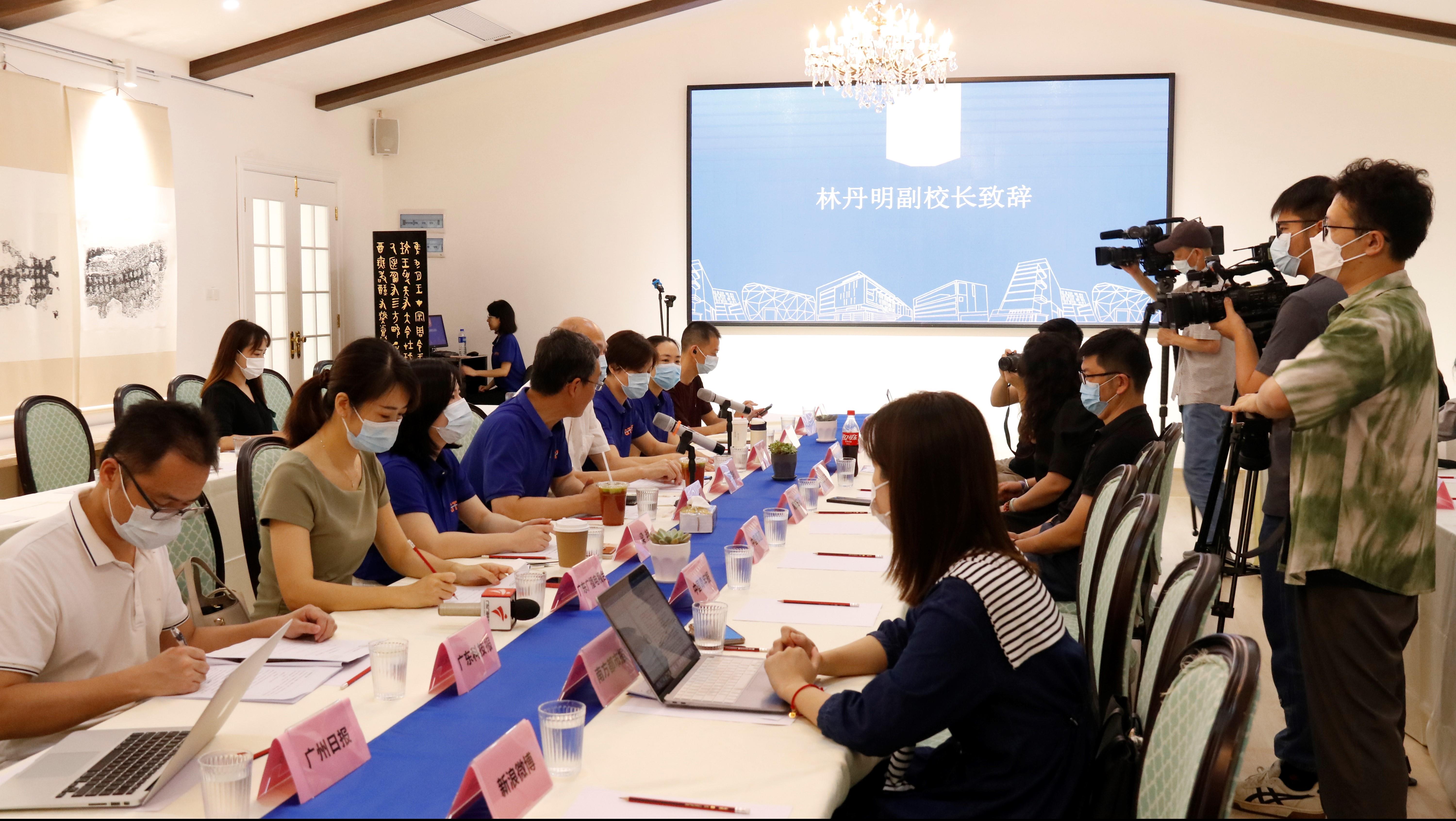 96d203ed-0262-488e-8c9b-453e7108e5f9