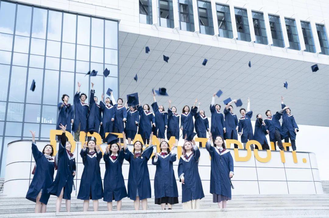 a6d33131-b8a0-40eb-8748-835fd34a5c89