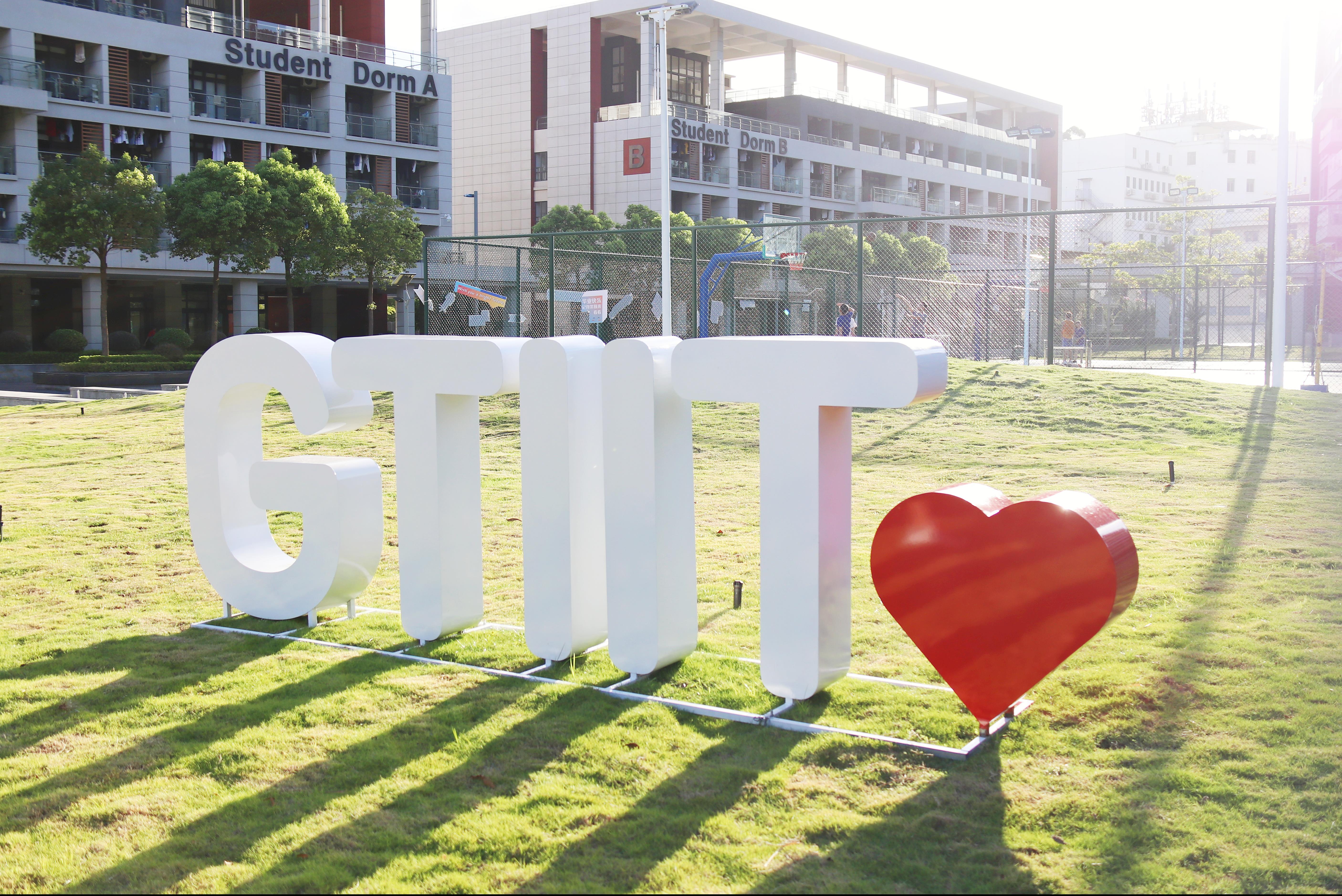 e0df3302-c53a-43d6-b267-2cce56adb8c8