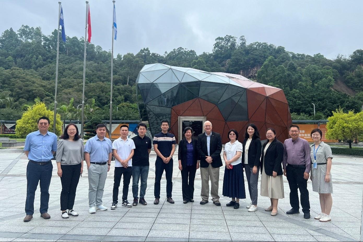 e94a7fee-ae4c-404d-8456-a227bcc5ac3b