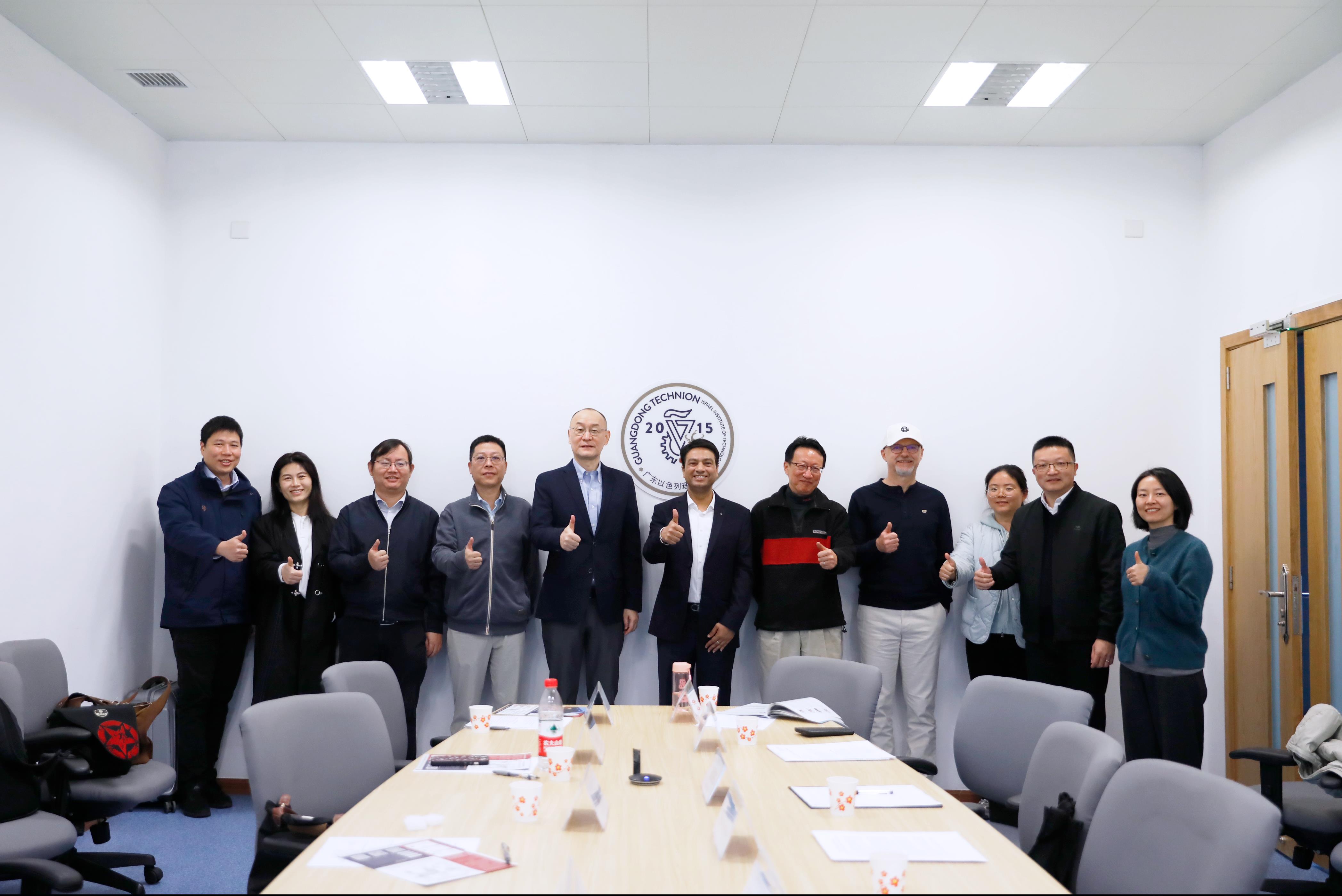 f3e27770-8c28-4604-b81c-ac01013066b0