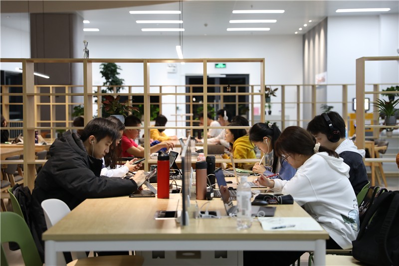 6375045233185271084491284