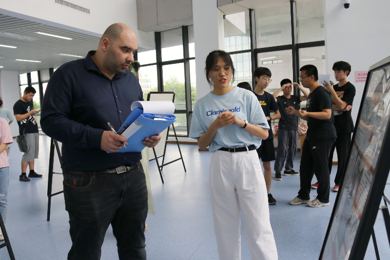 6375935398224628782285523