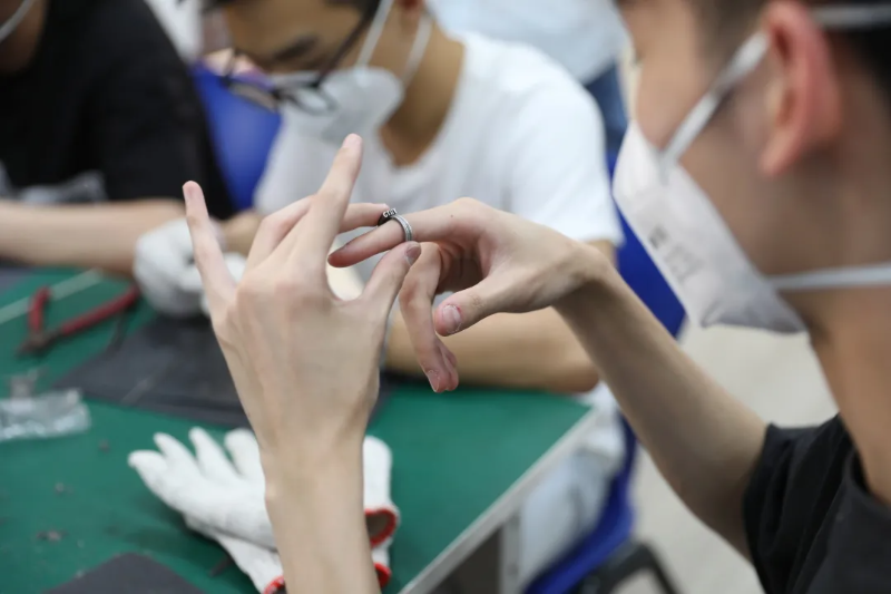 6376015539404148592703018