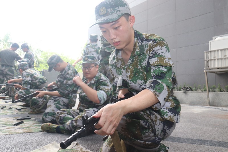 6376349572693552972877487