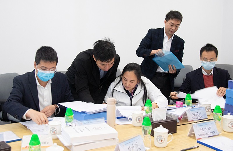 6377649643749246304042816