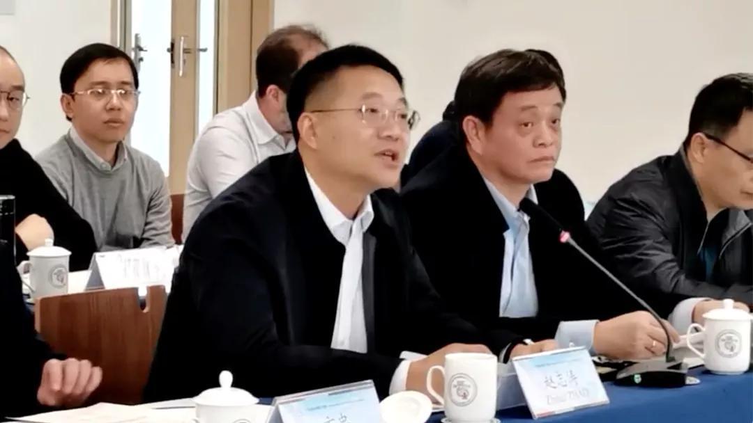 6377768683109833011258022