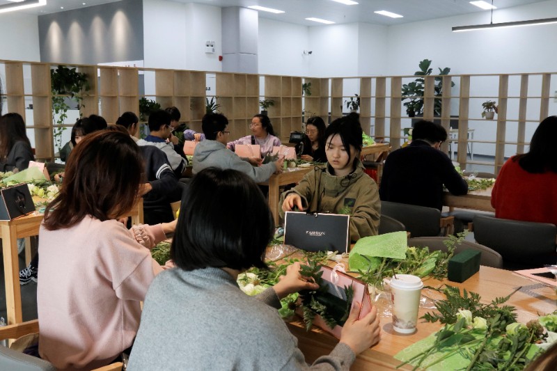 6378018496290558584038551 6378018496290558584038551