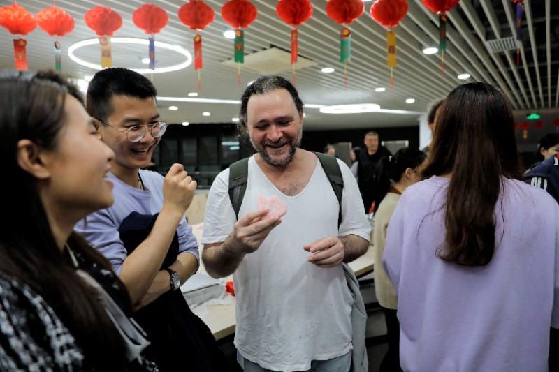 6378018770020636724773254