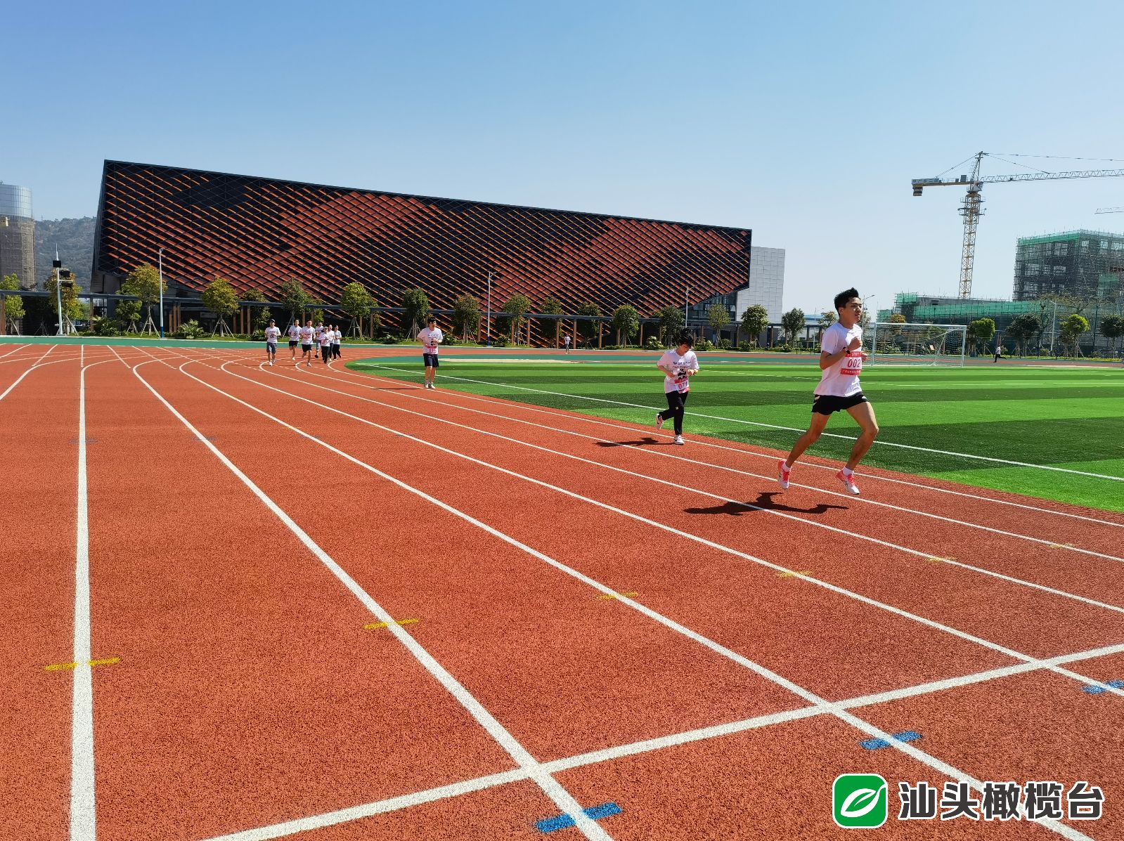 6378563935019525388156172