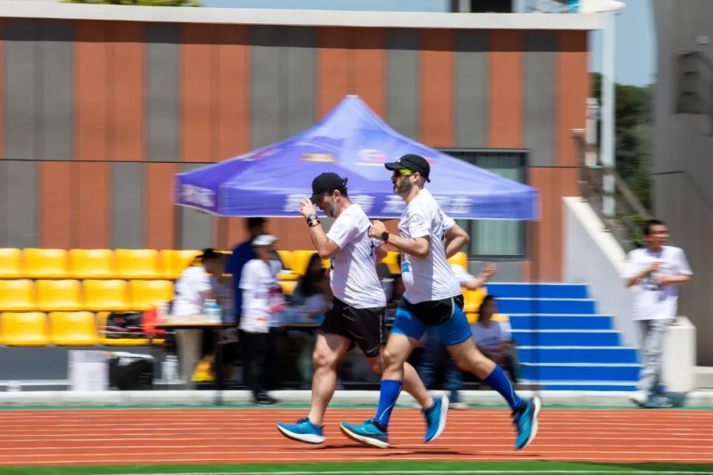 6378647766874937979483567