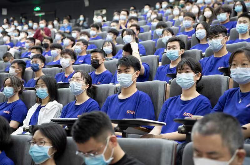 6379563609562233775849712