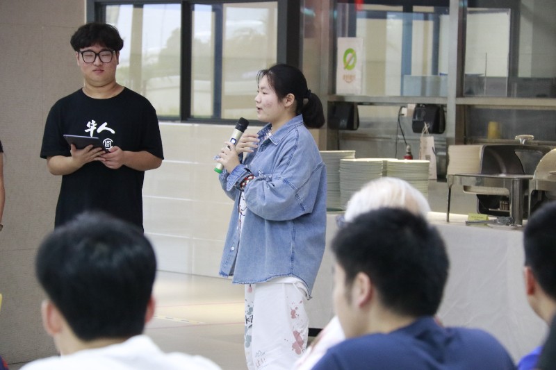 6379987327587430652943843