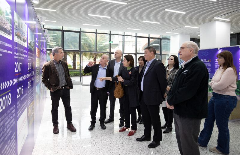 6381282759101323802556515