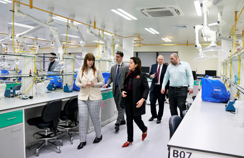 6381282764233863492137775