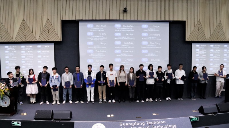 6381881823395818995894736