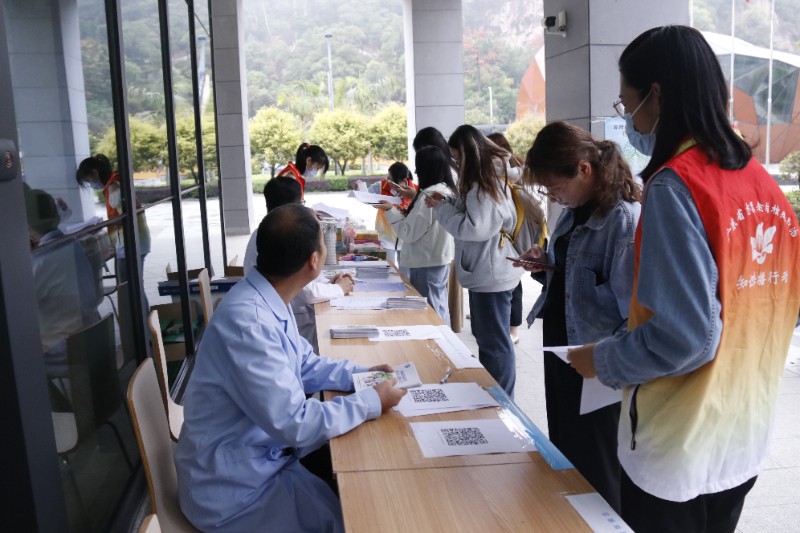 6381887987770730734935212