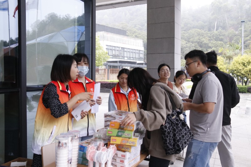 6381887992337147706815759