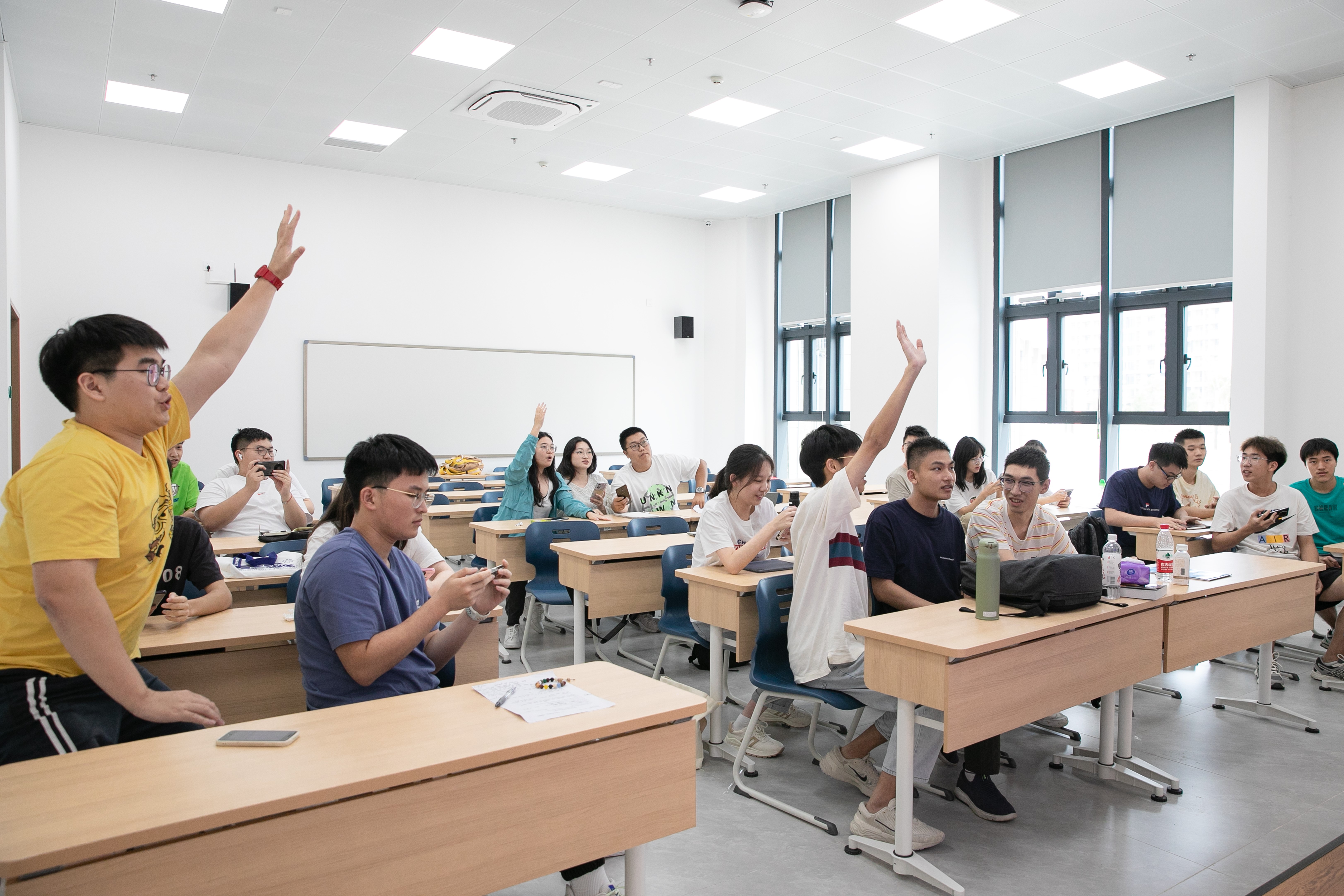 English8.jpg English8.jpg