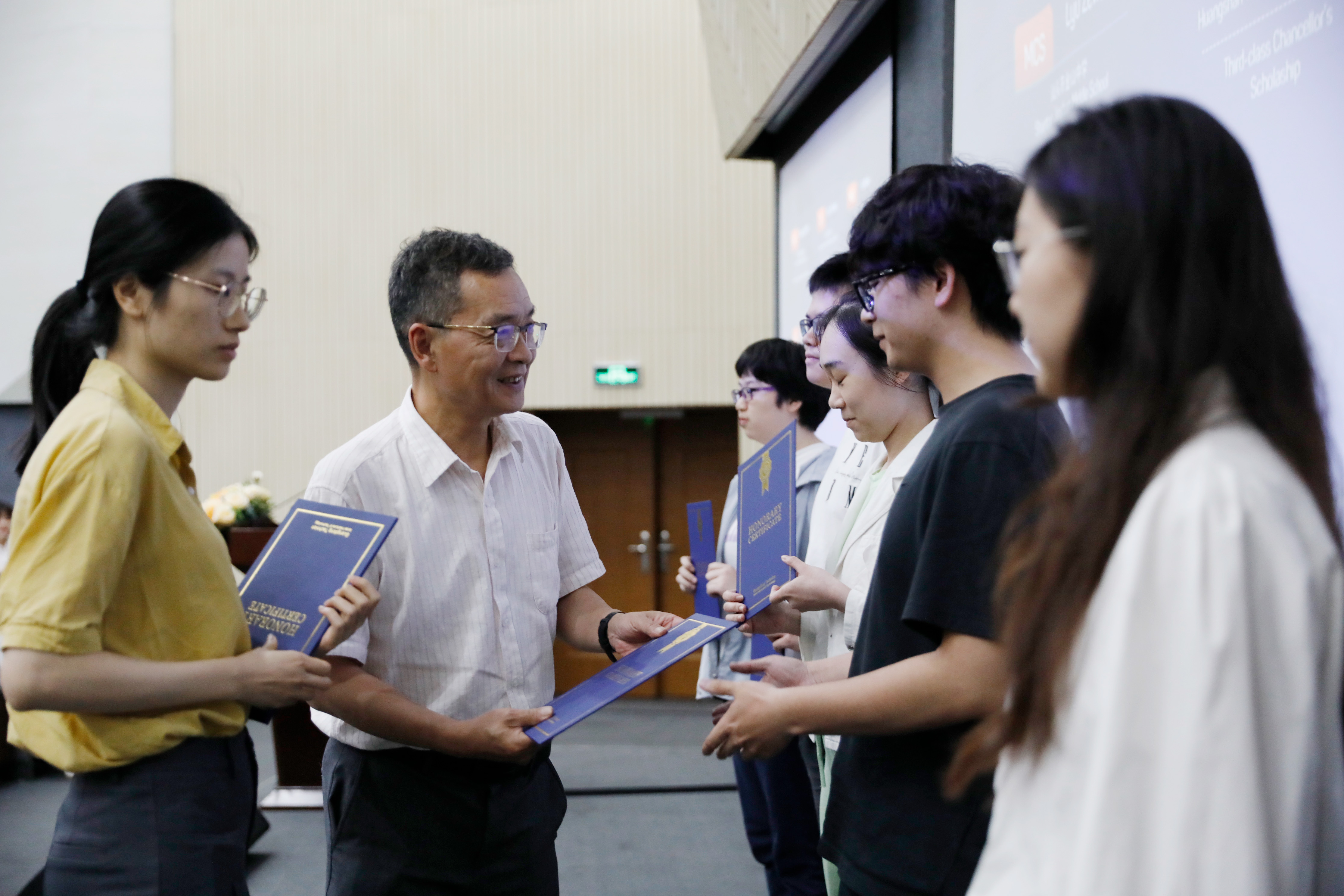 _16A9800.jpg _16A9800.jpg