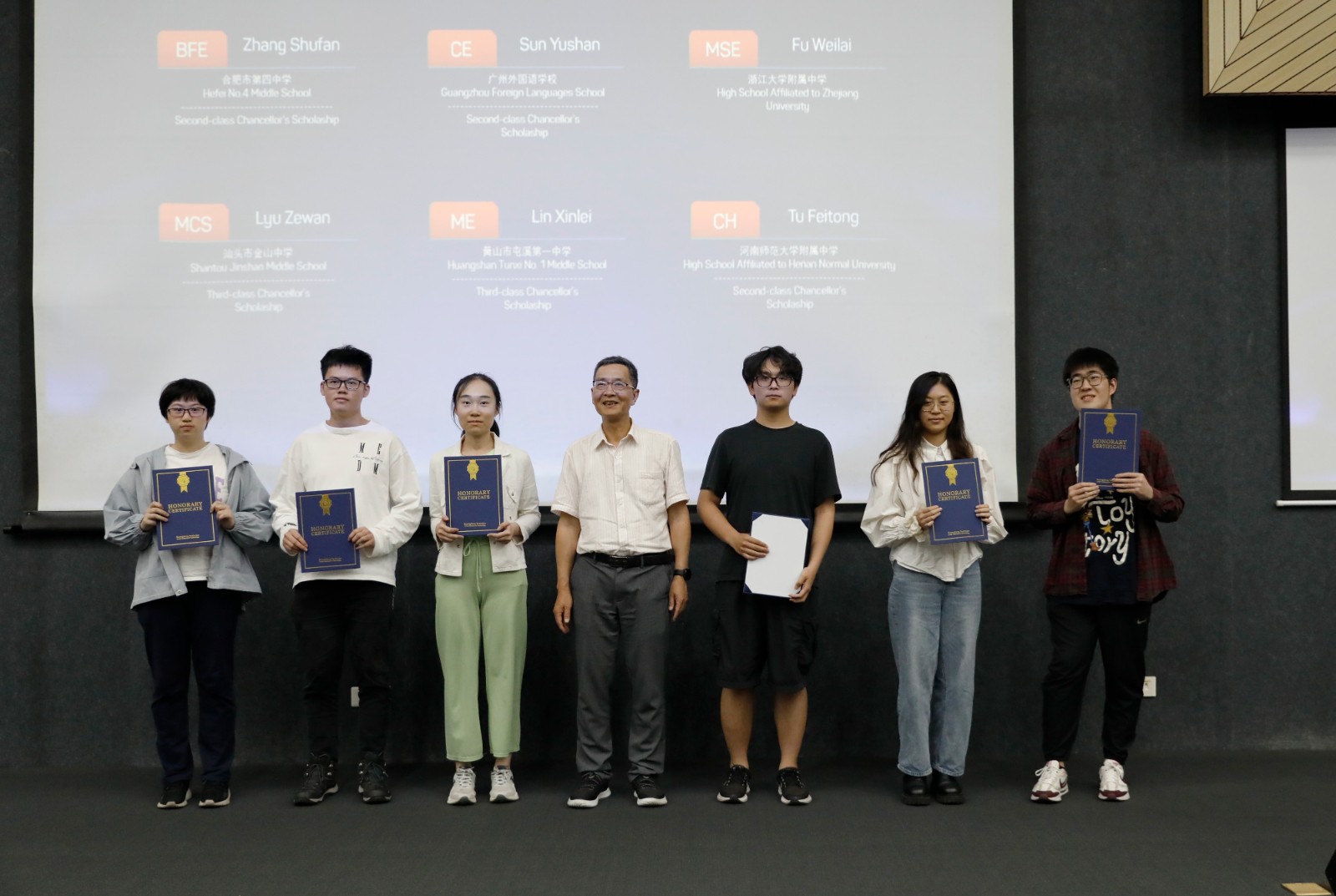 _16A9803.jpg _16A9803.jpg