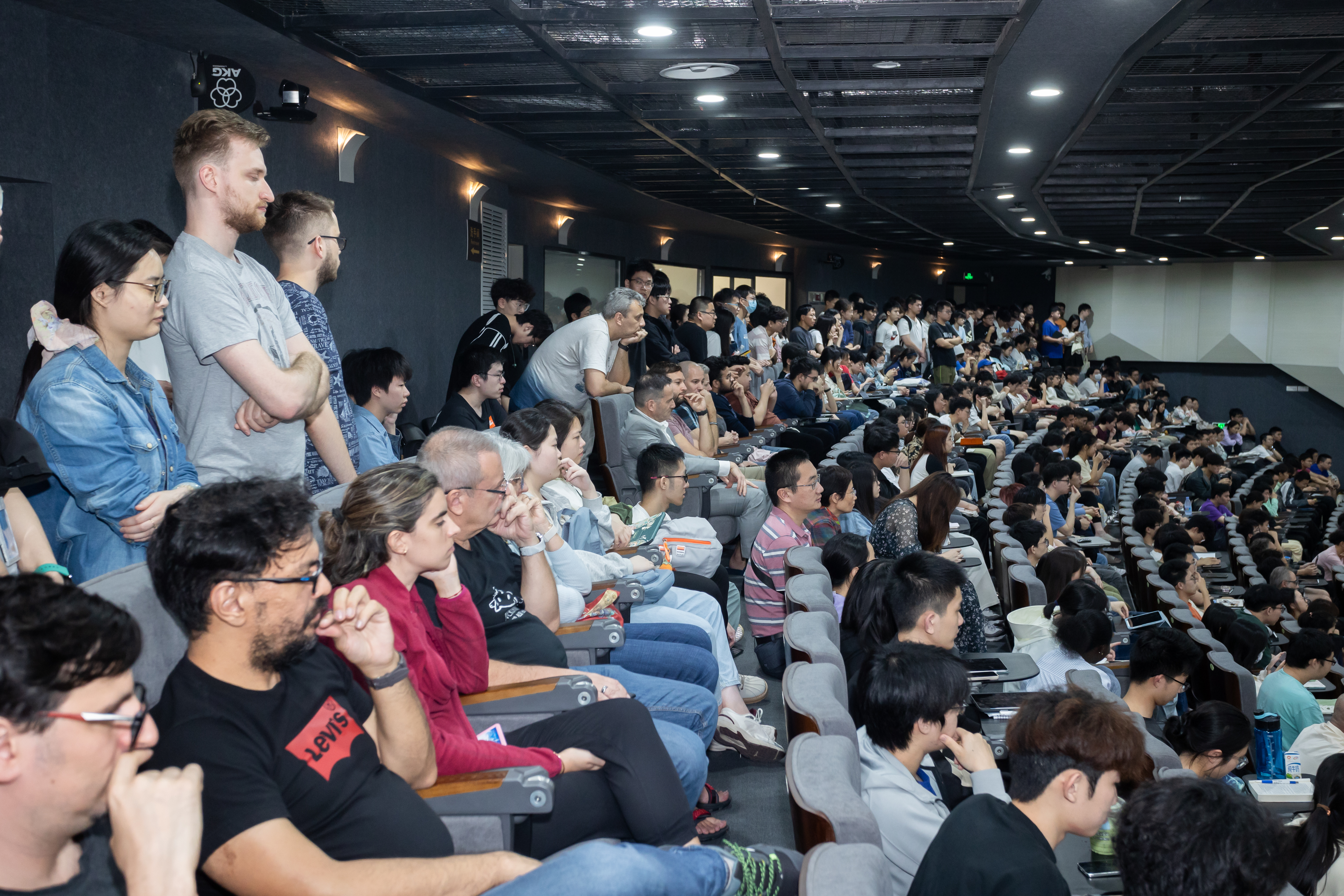 CR6_8028.jpg CR6_8028.jpg