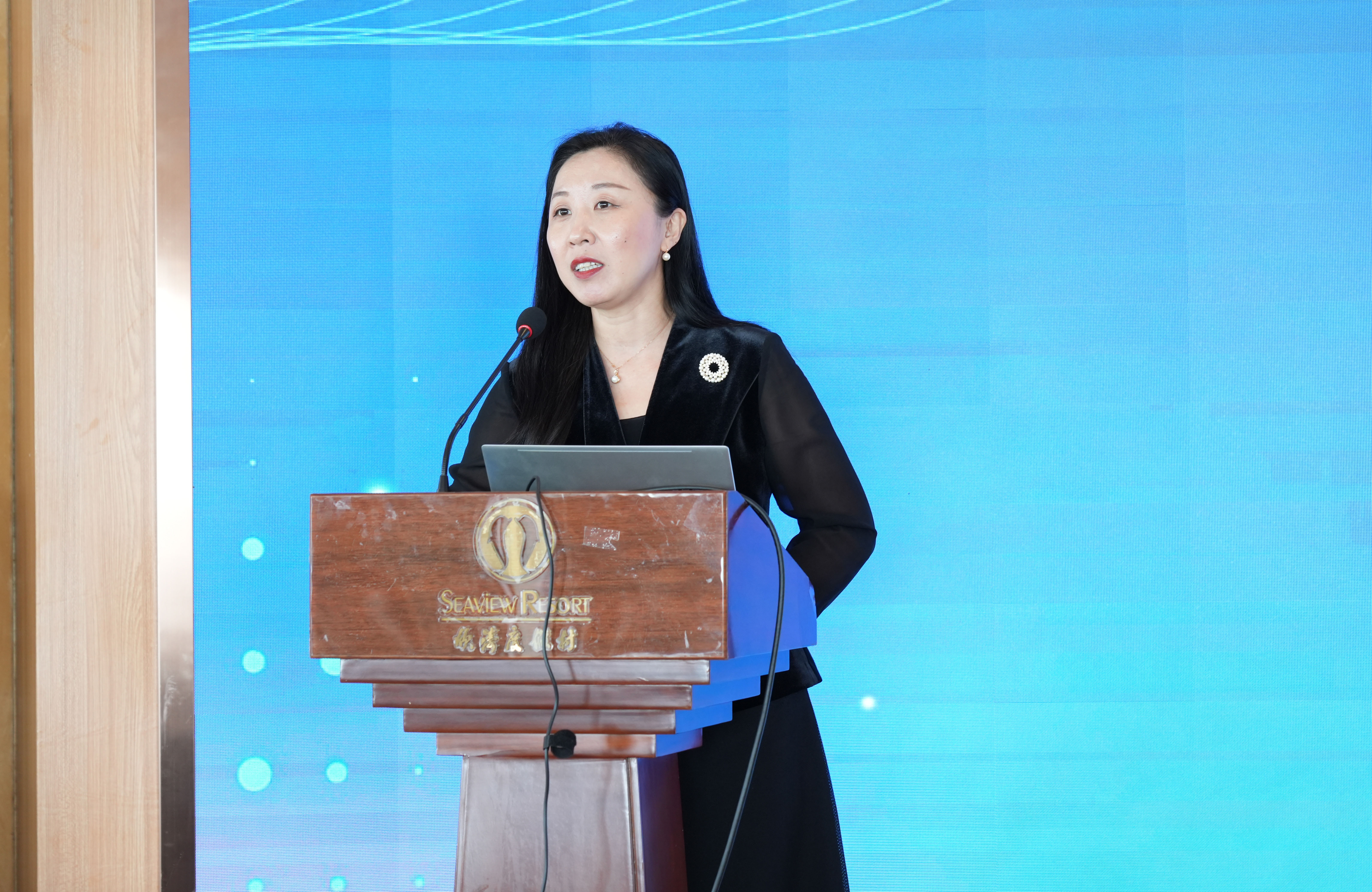 4 王曼丽_.jpg 4 王曼丽_.jpg