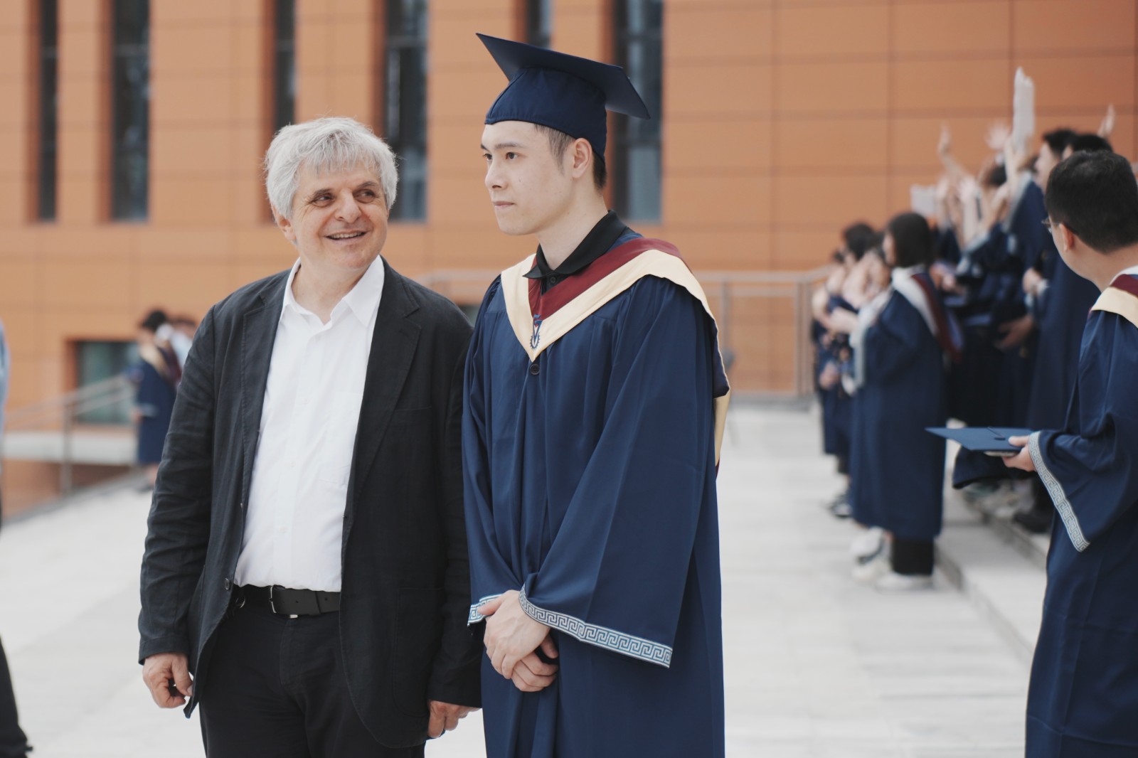 391748335687_.pic_hd - Copy.jpg 391748335687_.pic_hd - Copy.jpg