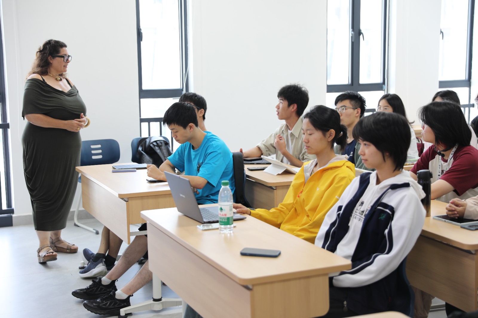 6389355121379398981096296