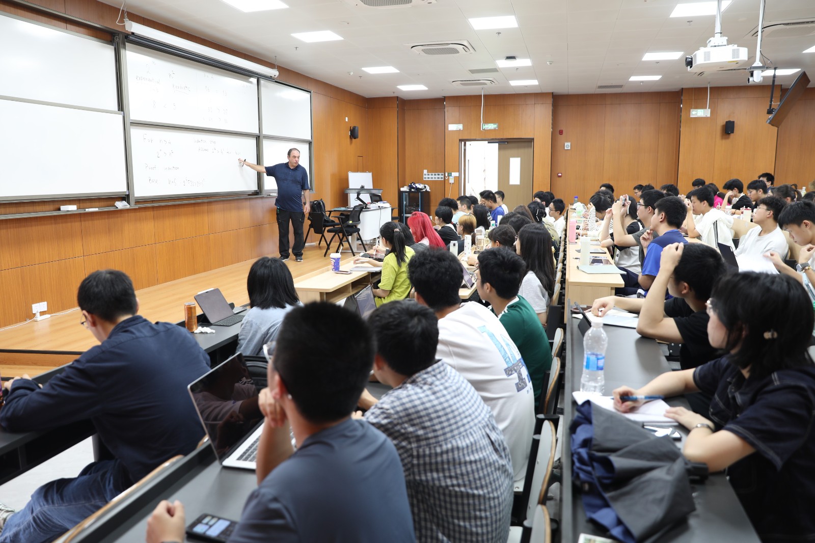 6389355131449037406157808