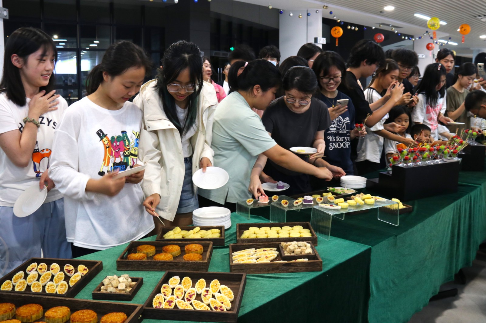 6389570644569024516050710