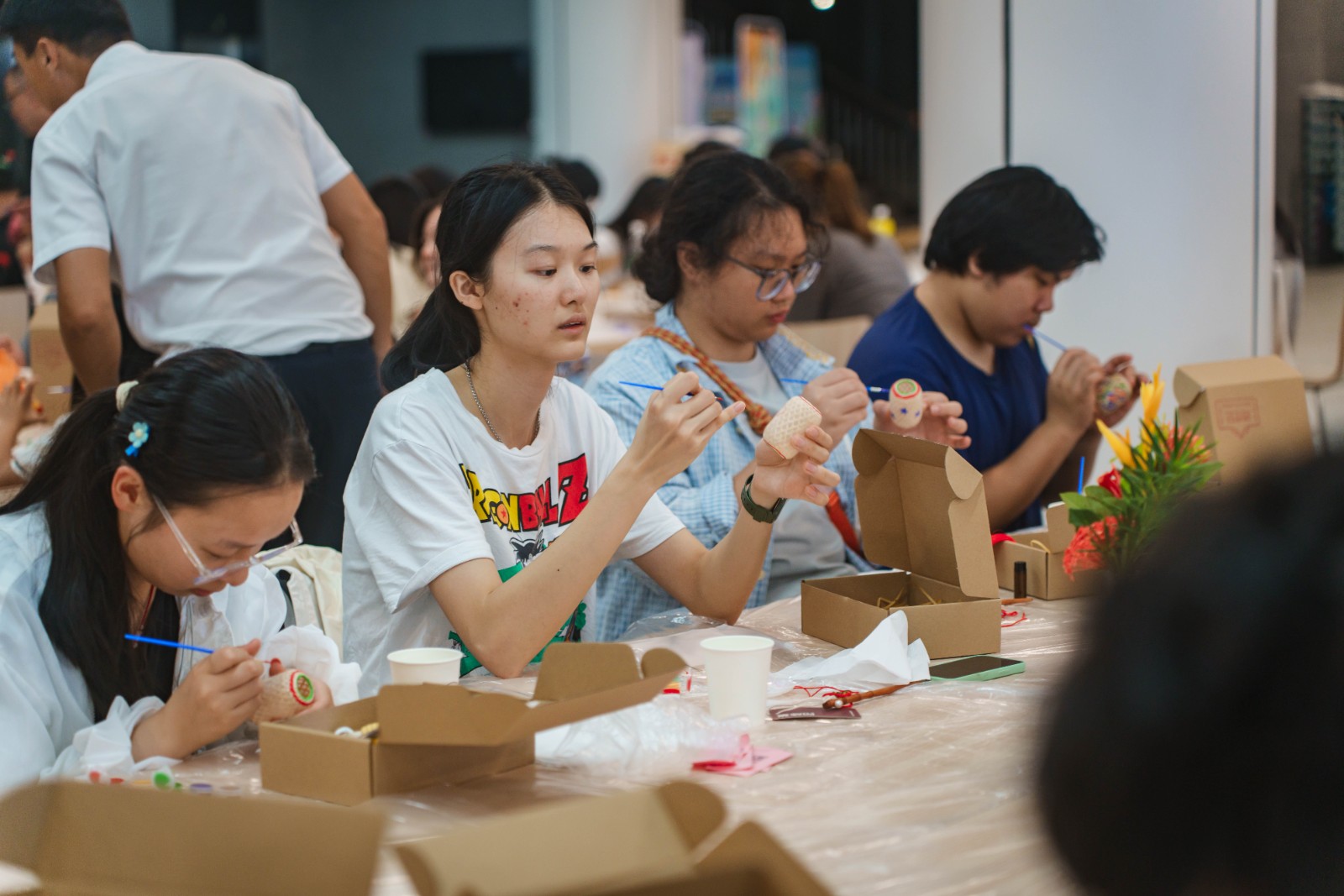 6389570648877172866389872