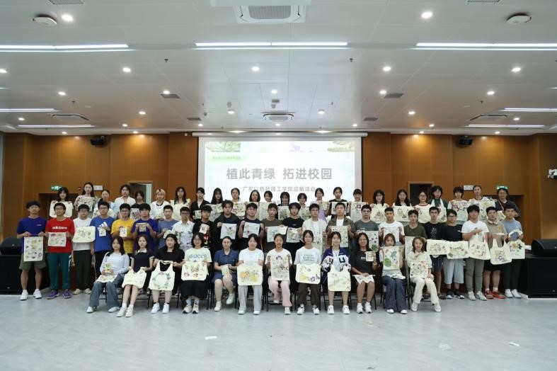 6389570725922797163447036