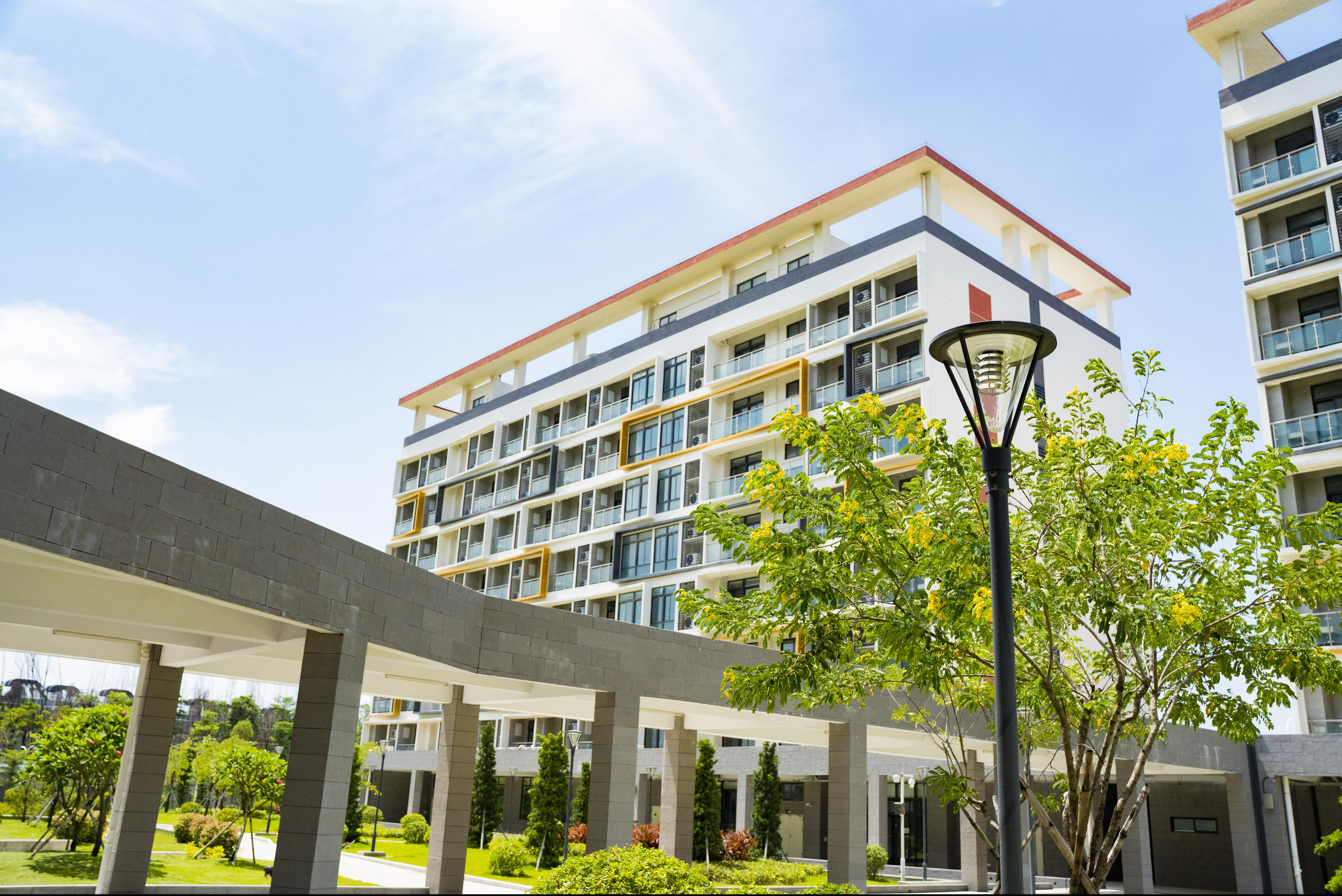 thumb_df6c51f5-5d89-40f7-8c3a-61ea3b9a8441